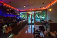 Beds n' Drinks - Bar