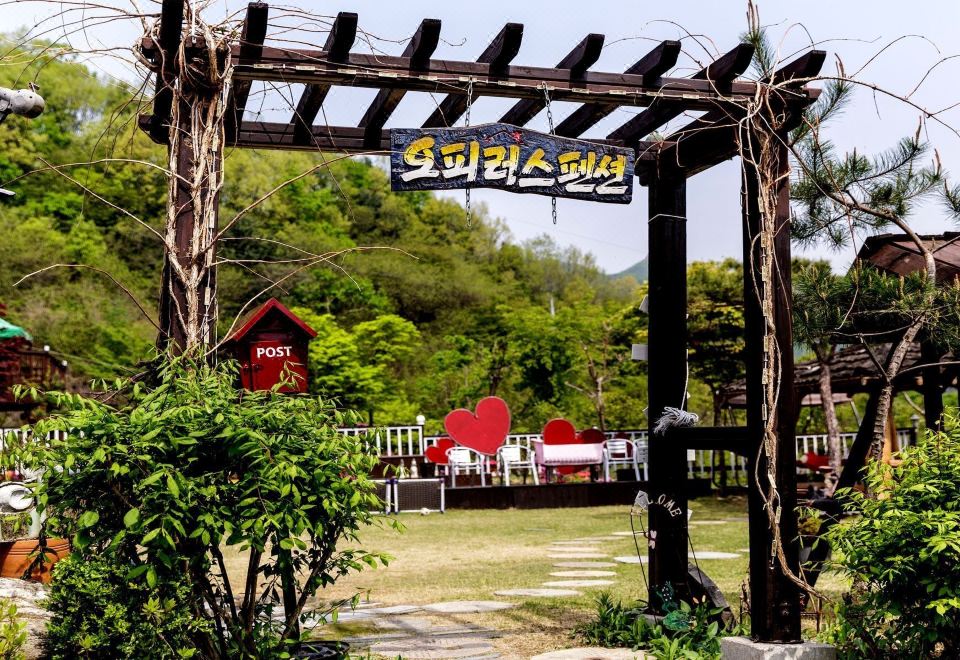 3. 오피러스펜션..