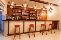 Alykes Park Bungalows - Baarit