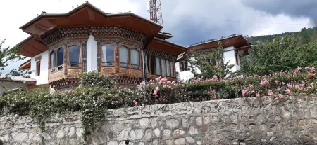 Kisa Villa Отели в г. Тхимпху