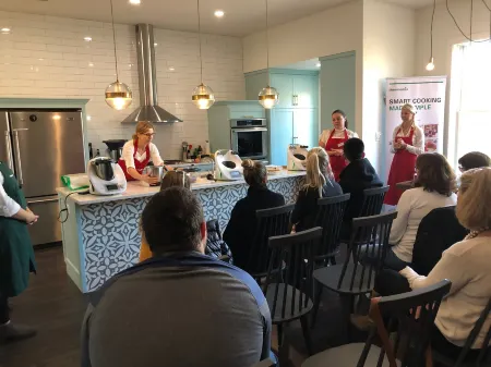 Wicker Park Inn Отели рядом с достопримечательностью «Calder's Flamingo»