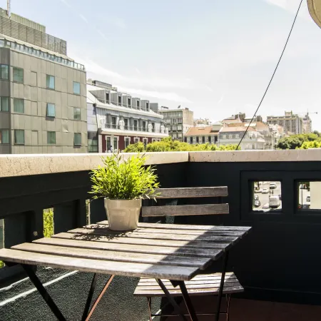 Avenue Hostel & Suites