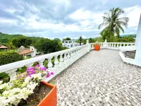 San Lorenzo Hotels in Melgar