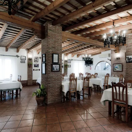 Hotel Restaurante Blanco y Verde