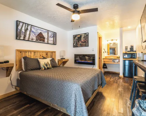 Alpine Lodge Hotel Hotels in Cascade