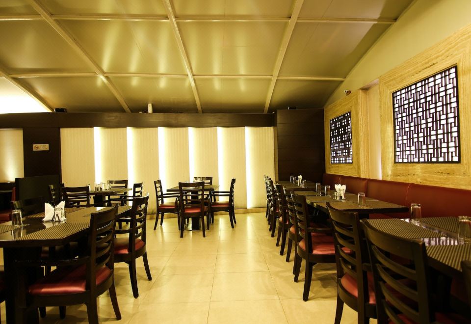 The Prime Balaji Deluxe @ New Delhi Railway Station HotelOver view