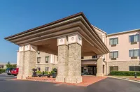 Quality Suites Hotels in Graham
