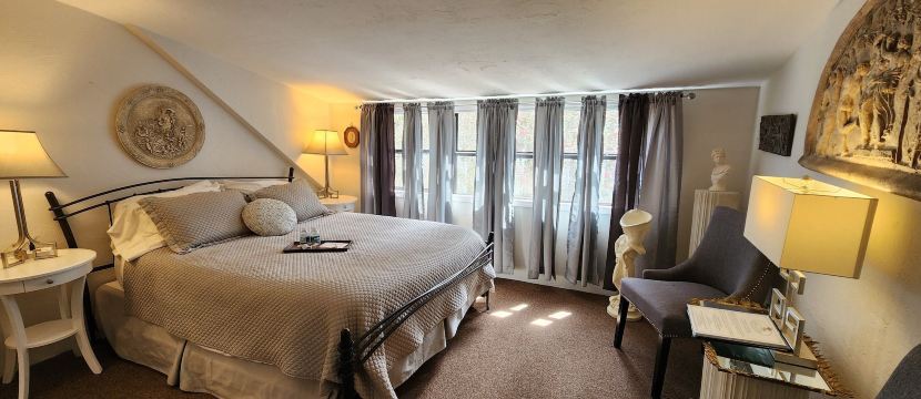 Lily Creek Lodge