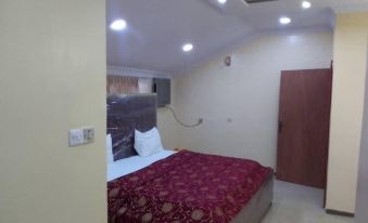 Rotzy Residences Adefowope - Home Away from Home