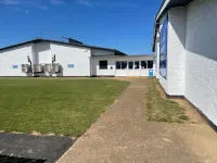 2-bed Seaside Retreat - Sleeps 4 & Parking