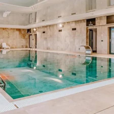 Comfortable Apartment with Pool and Sauna