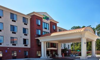 Holiday Inn Express & Suites Biloxi- Ocean Springs