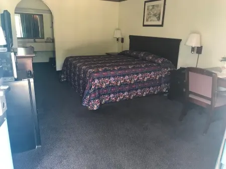 Executive Inn & Suites