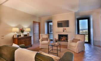 Pietra Campana Italian Villa Orvieto