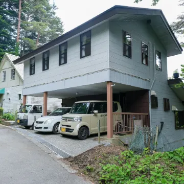 R-House 1st