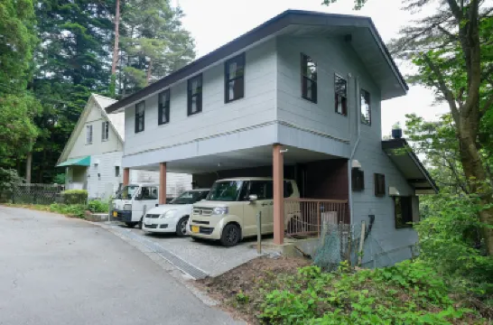R-house 1st 忍野村 鄰近富士湧水之裏水族館（森林水族館）的酒店
