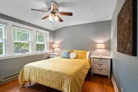 Historic Home- Walk to Downtown- Hot Tub- Kids Themed Room-Playhouse- Arcade