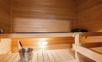 Fabulous 1BR Apt with Sauna & Views