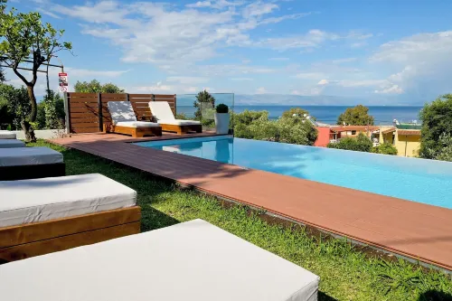 Gina Studios - balcony