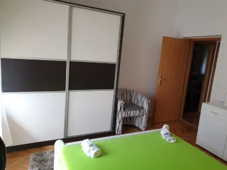 Guest House Vlado Отели в г. Сплит