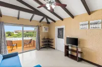One Blue Caribbean View 1 Bedroom Condo by RedAwning  호텔