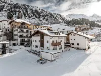 Chalet Cecilia Inklusive Summercard by Myalps Hotels near Obergurgl  Hochgurgl Ski Area