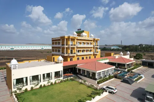 Hotel Grand Haveli Hotels in Valsad