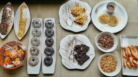 Golden Galaxy Отели в г. Палвал