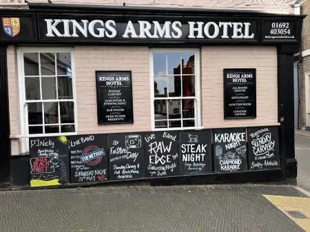 The Kings Arms Отели в г. Бактон