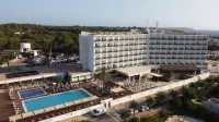 Alua Illa de Menorca Hotel di Sant Lluis