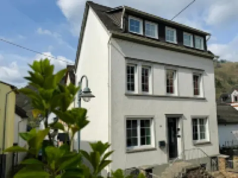 Ferienapartment Im Wingert für 2 Personen in den Ferienwohnungen Bullay, Mosel Hotels in Bullay