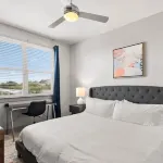 Modern 1Br King Suite Close to Downtown w Fast Wifi Hotels in Montopolis
