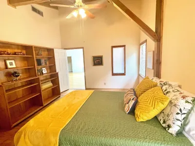 Harmony Pines - Stunning 3BR Retreat Center on 25 acres Hotels near Rockne Museum