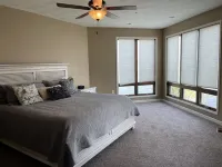 BB 306- Brooklyn Bridge 3rd floor Corner Condo with 6 daily water park passes!!
