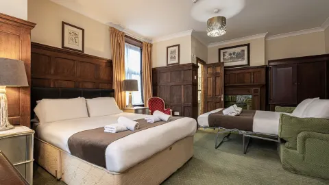 Barrington Lodge in Crawley