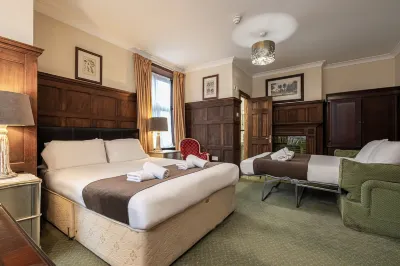 Barrington Lodge Hotels in Colgate
