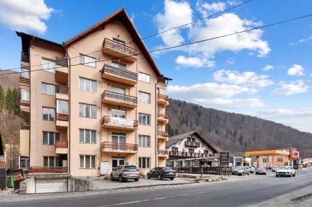 Pop Apartment Отели в г. Valea Doftanei