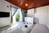 Satsuma Butik Otel Hotels in Seferihisar