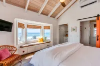 Elbow Reef Hotels in 