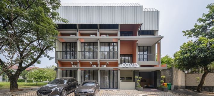 Cove Equatoria Hotels in Curug