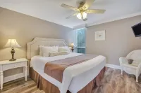 Spectacular ocean front, renovated townhome near Driftwood Beach!! - balcony