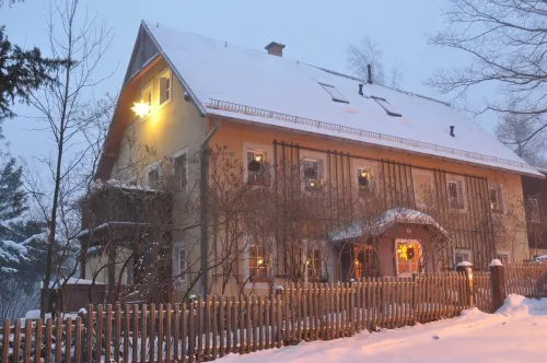 Rural idyll on the city, yet right in the middle: Relax + Experience