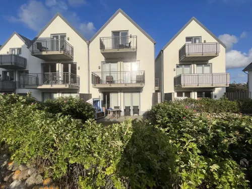 Apartment for 2 people with a large west-facing terrace and a view of the dune