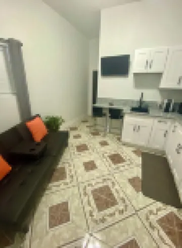 The Cozy Corner, A happy place - 2 min from 275 & I-4, & 4 min from Bush Gardens