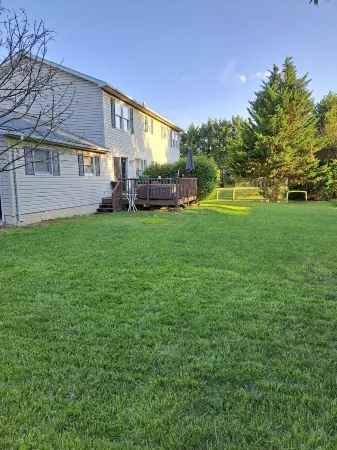 3BDR, 3 Full-Bath house in City, 2 living rooms [3,000 sq. ft.] - Pet Friendly!