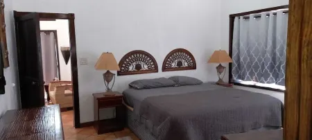 The best sunset view in the Bay Отели рядом с достопримечательностью «Нанни Кей»