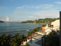 Winters Discount! - Stunning Bay-Ocean-Beach Vu 2 BR/2 Bth Split Level Condo