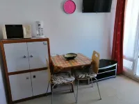 Studios Curistes 4 ème étage avec Balcon, ascenceur et parking Lamalou les Bains