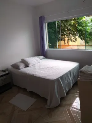 House is right in the heart of the city, close to the Catarats mall Hotels in Alto Sao Francisco