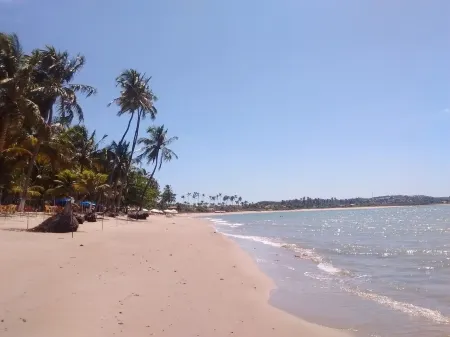 Beautiful house on Sonho Verde beach Отели рядом с достопримечательностью «Paripueira Beach»